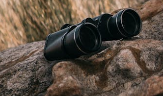 Best Binoculars for Hiking: Nikon Monarch M7 vs Vortex Diamondback HD - Outdoor Hiking and Birdwatching 3 Best Binoculars for Hiking