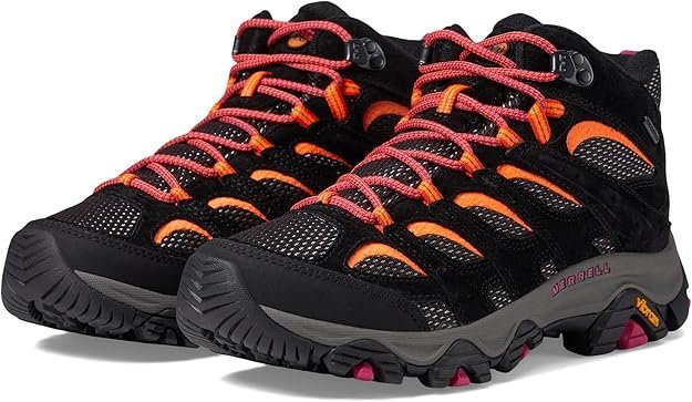 Discover Wild: #1 Ultimate Guide to the ★ Best Hiking Shoes for Woman 2 Best Hiking Shoes for Woman
